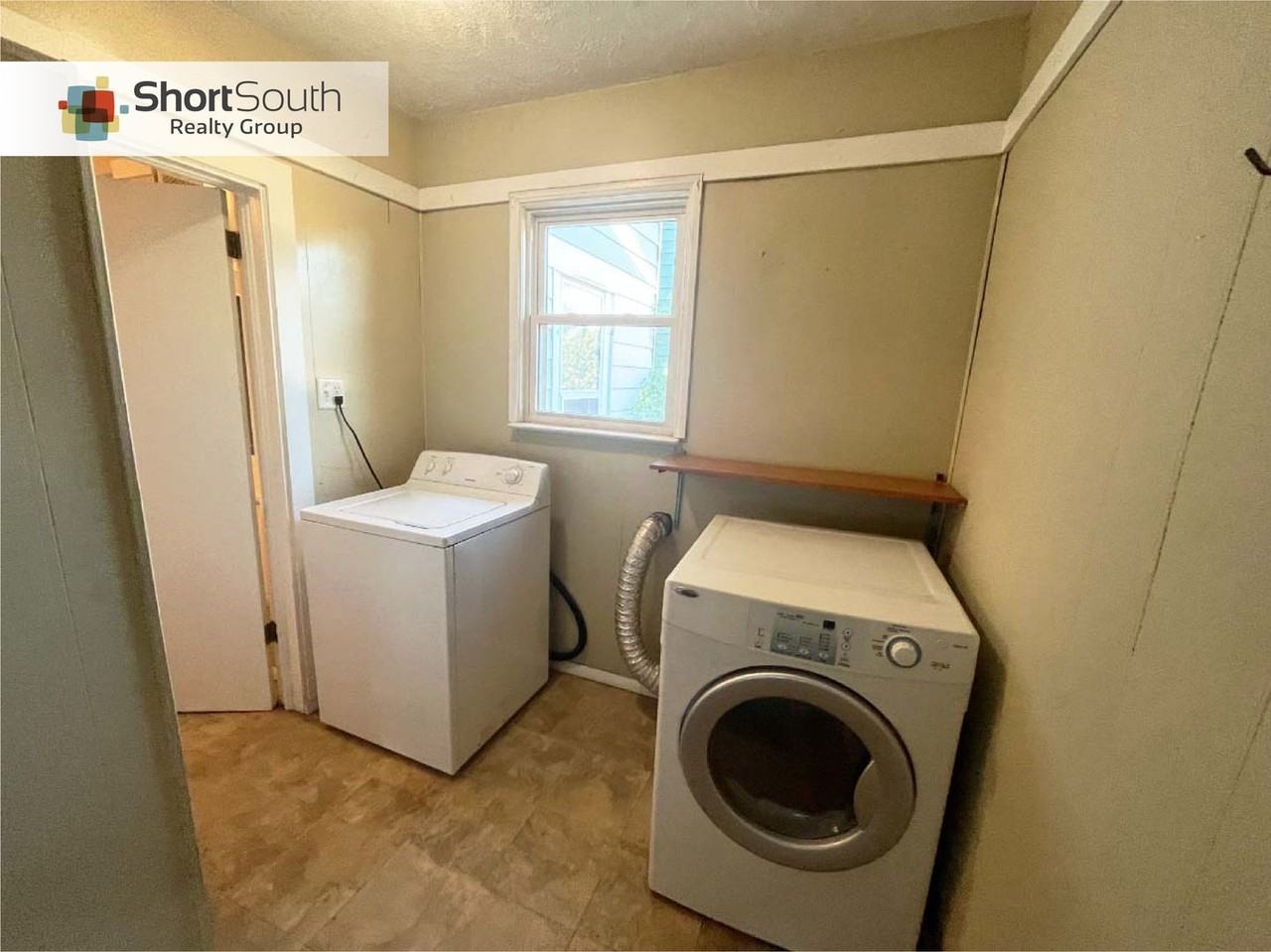 1123 Watson St Sw - Photo 4 of 13
