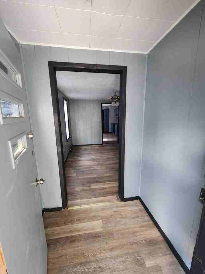 1016 E 72nd St - Photo 3 of 33