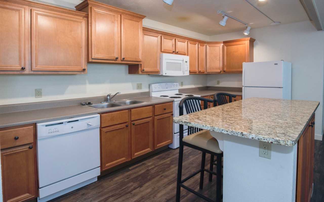 512 E Stoughton St - Photo 3 of 9