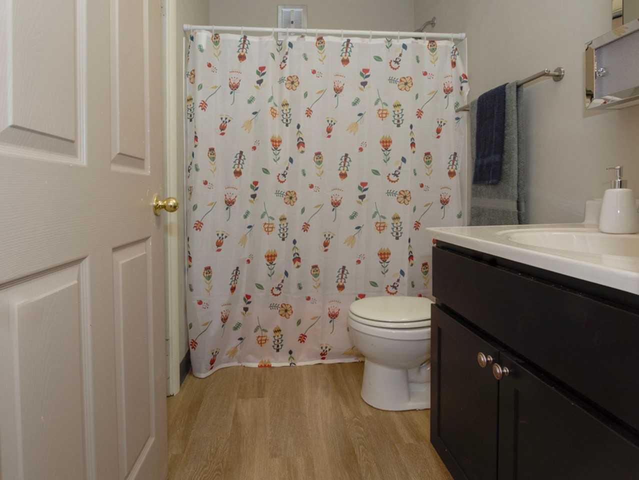 512 E Stoughton St - Photo 7 of 7