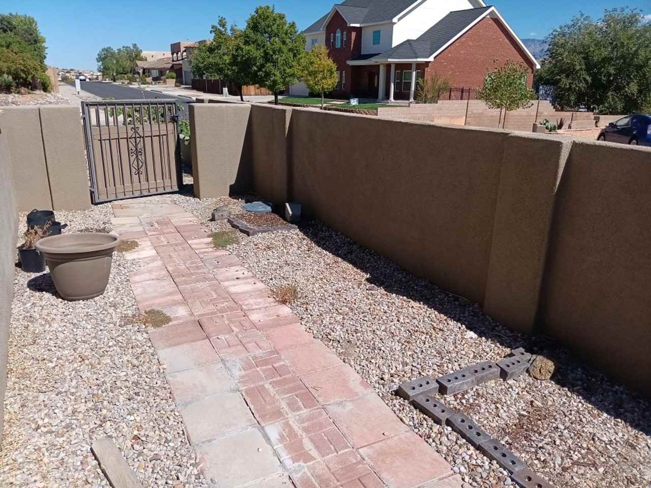 4600 Croyden Ave Nw - Photo 3 of 15