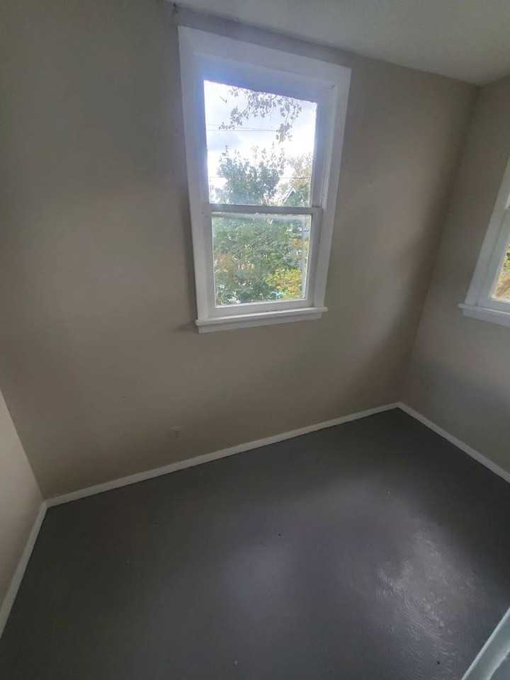 12406 Forest Grove Ave - Photo 2 of 13