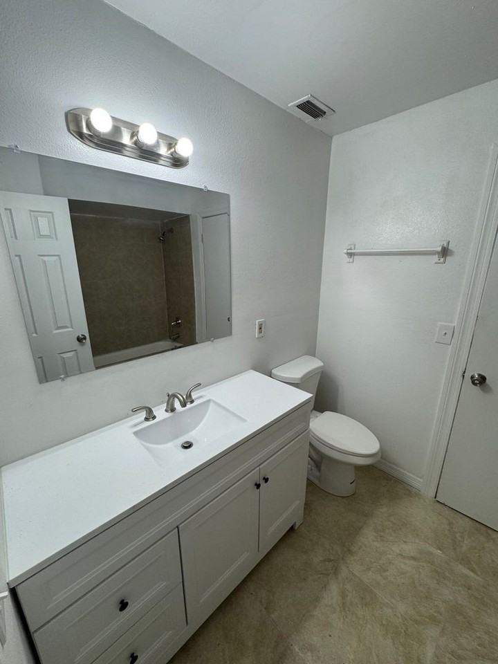 747 Pineville Lane - Photo 3 of 8