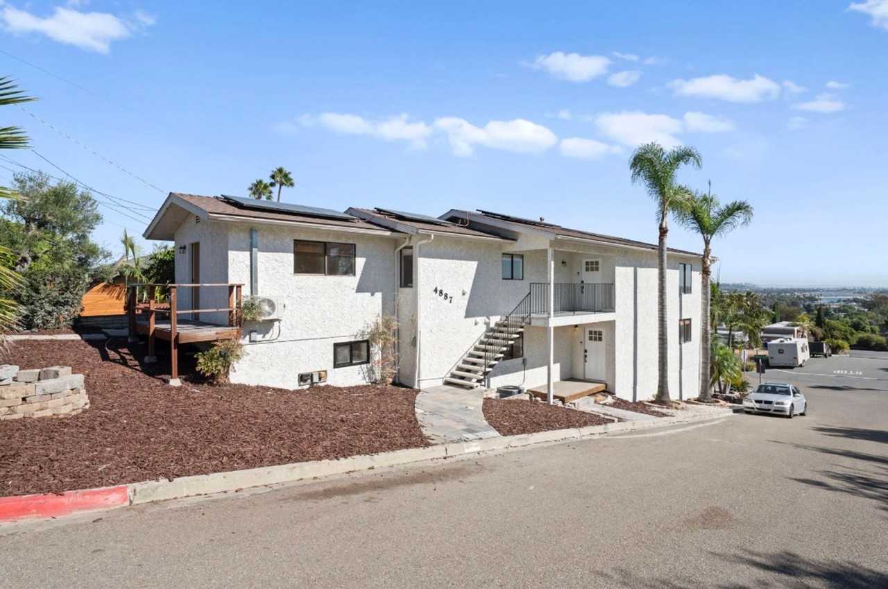 4887 Randall St #F - Photo 3 of 19