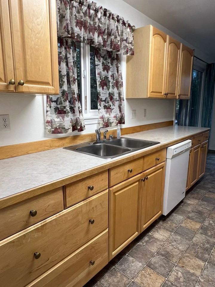 931 E Dan St - Photo 4 of 22