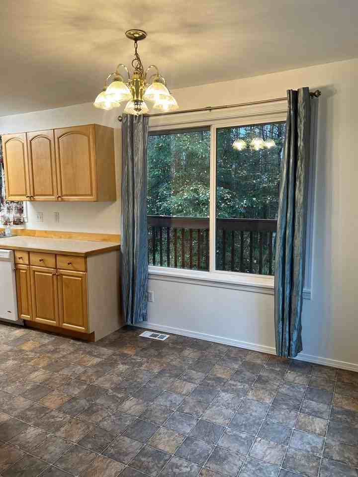931 E Dan St - Photo 6 of 22