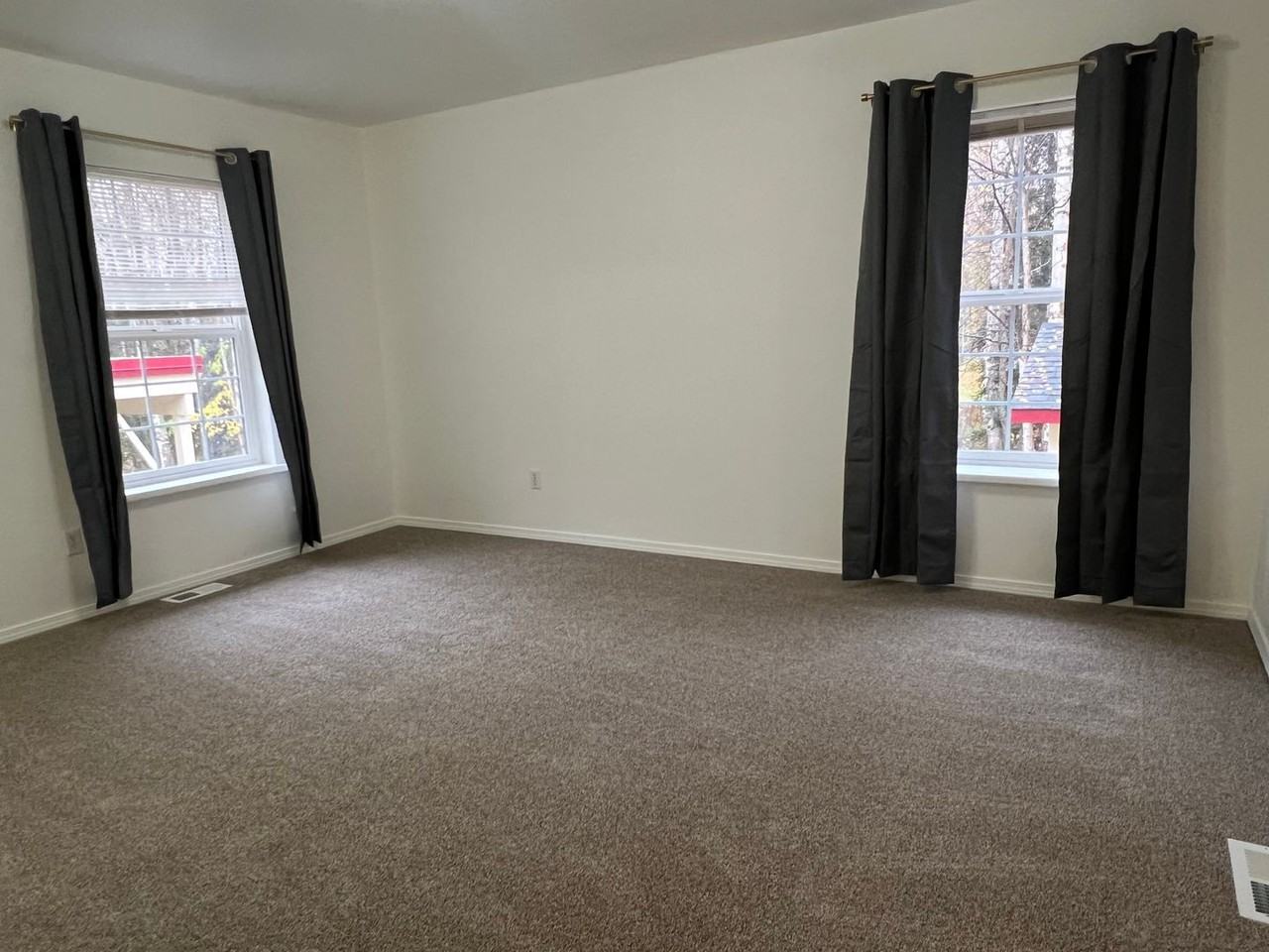 931 E Dan St - Photo 7 of 22