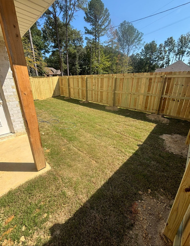 Charming Country Cottage – Available 1/1/26 - Photo 3 of 3