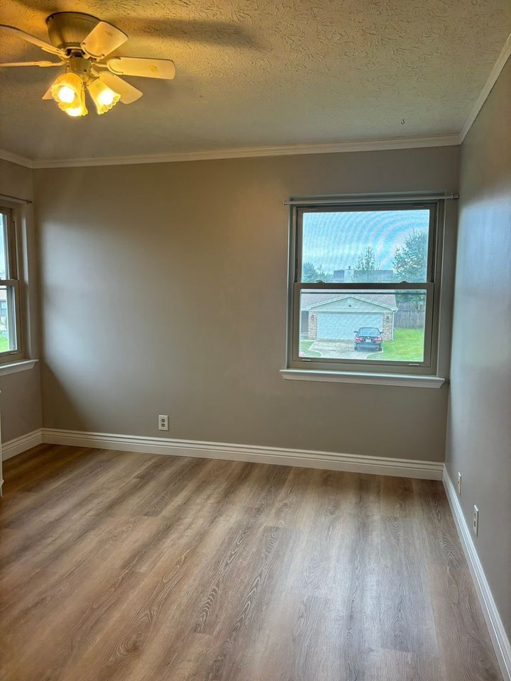 1520 Belmont Blvd - Photo 7 of 15
