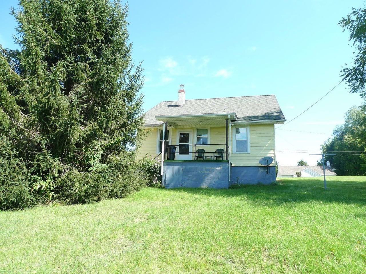 905 Gilbert St - Photo 3 of 36