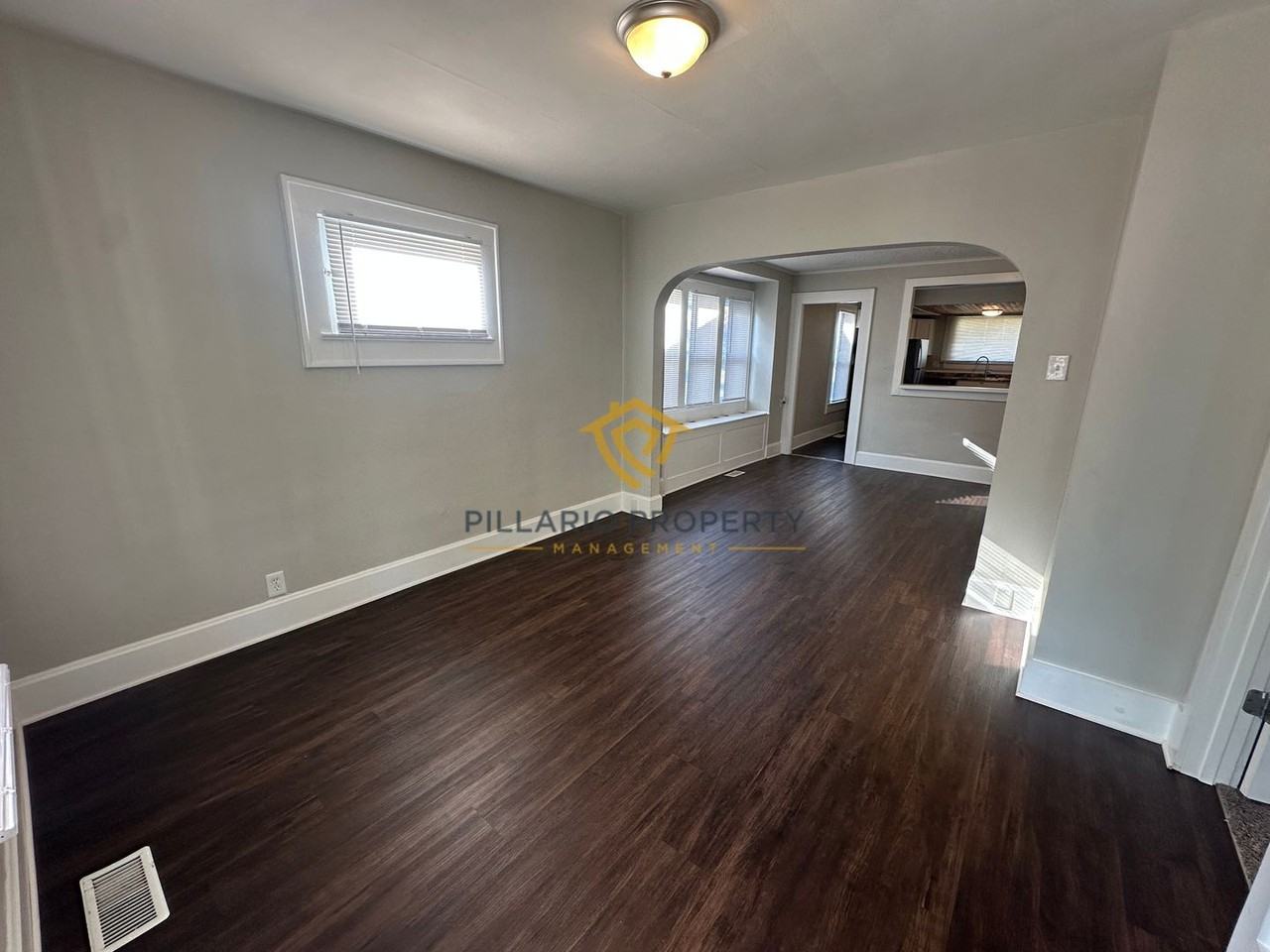 1528 E Tabor St - Photo 4 of 26