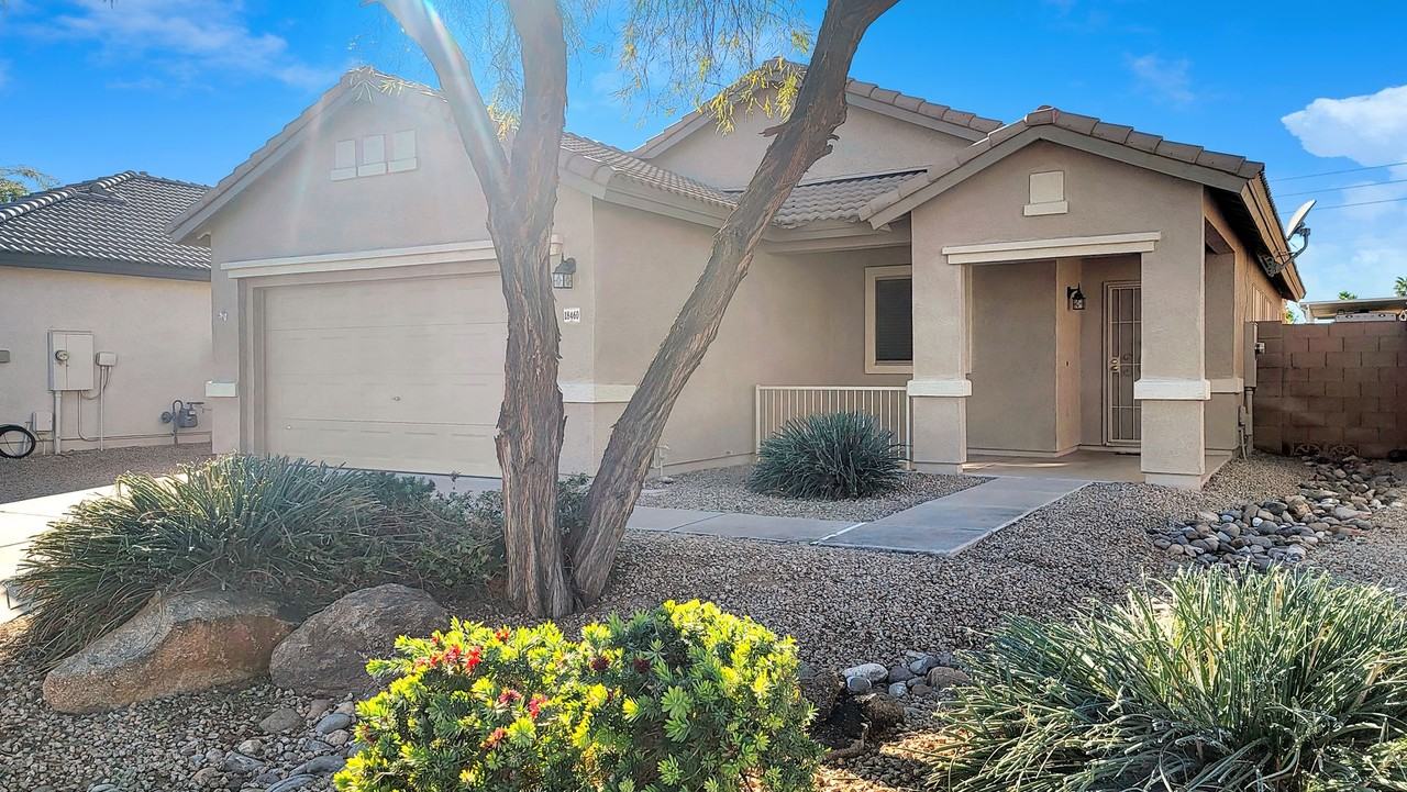 18460 N 170th Ln - Photo 2 of 24