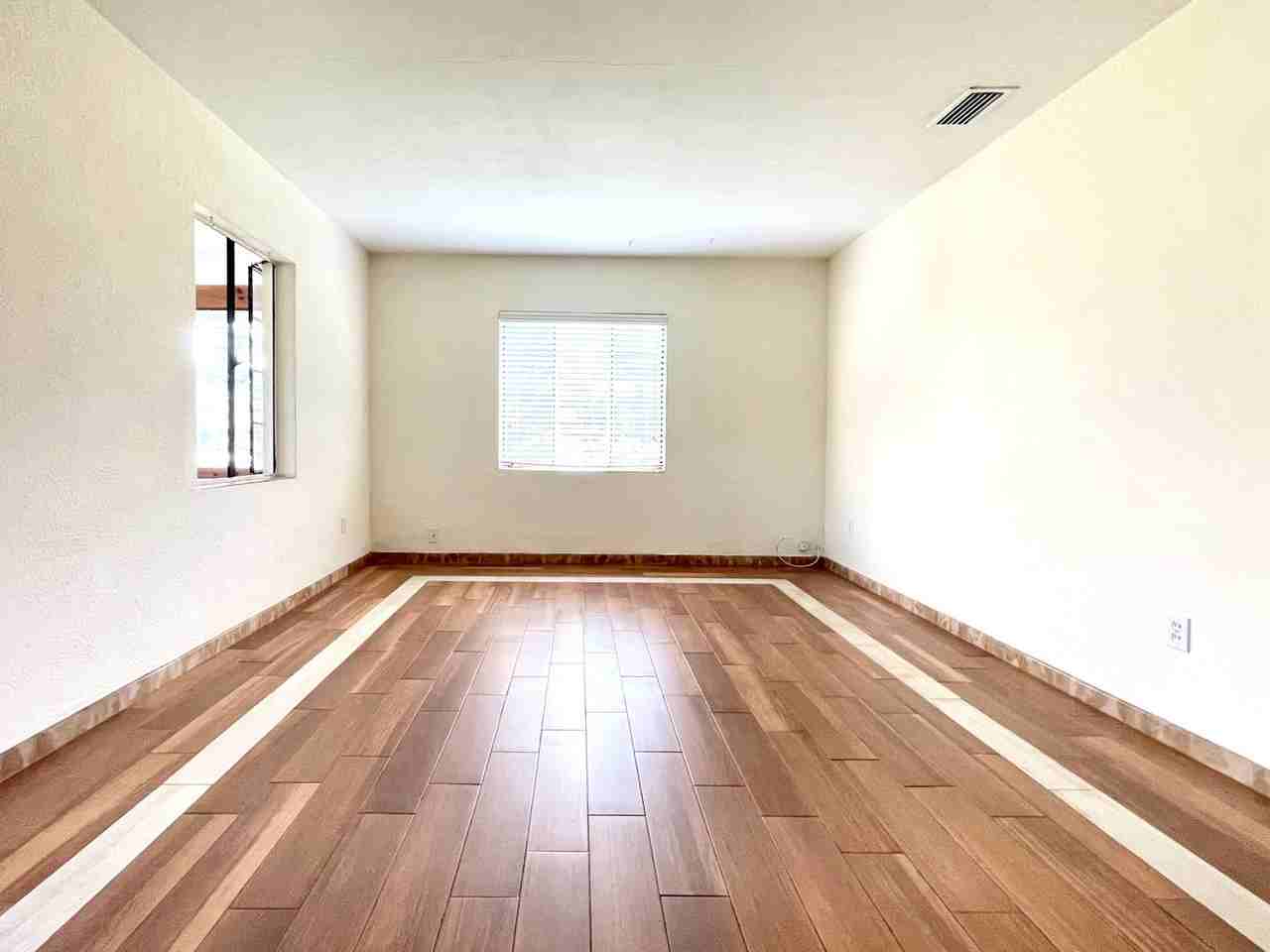 1100 Aragon Ave - Photo 5 of 11
