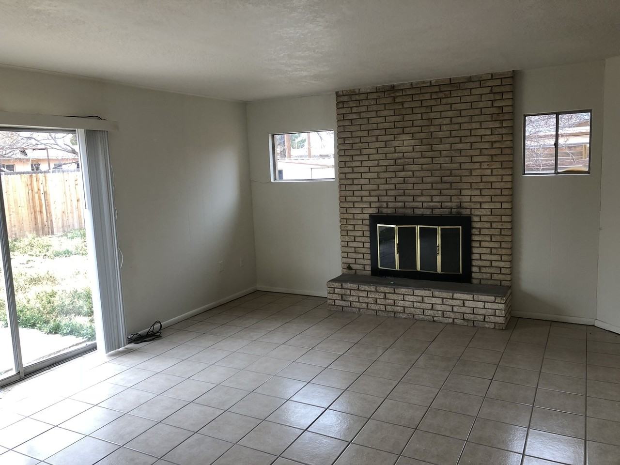 1114 S Michigan Ave - Photo 7 of 24