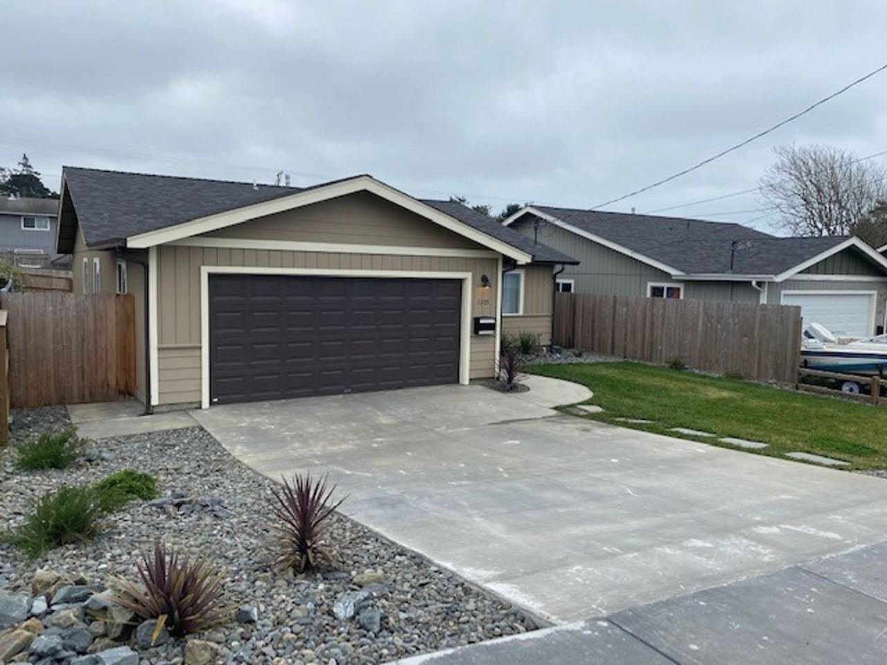 1105 Mccullens Ave - Photo 2 of 36