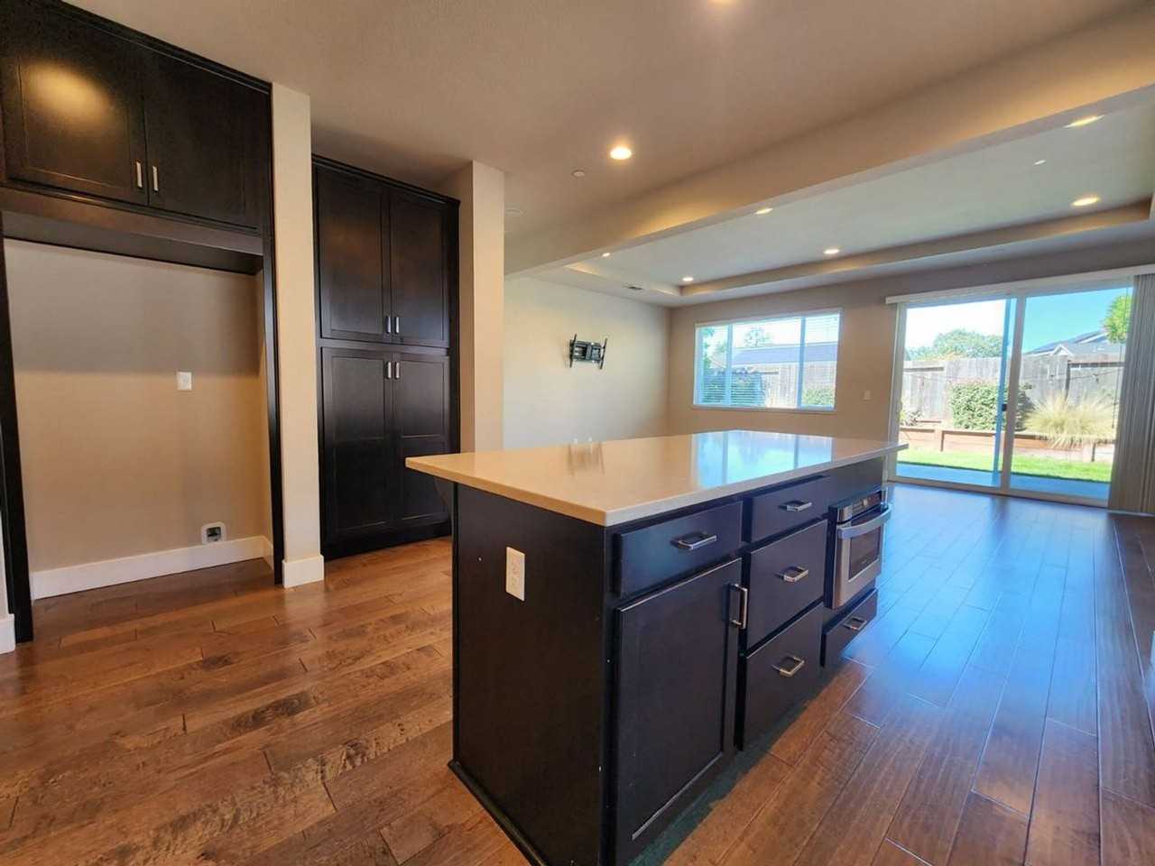 1615 Brandee Ln - Photo 4 of 50