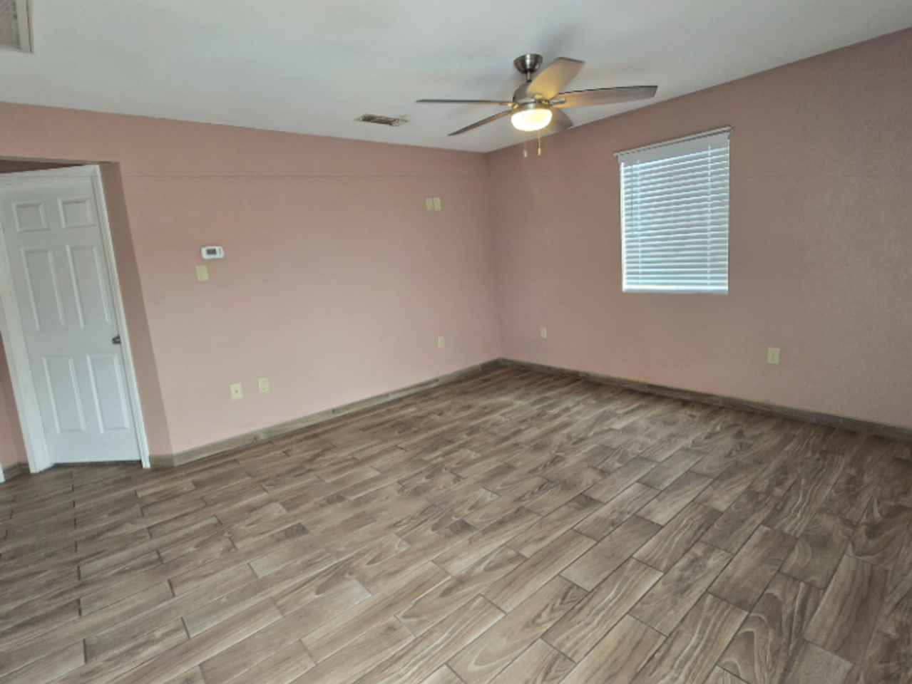 504 1/2 S Union Ave - Photo 4 of 15