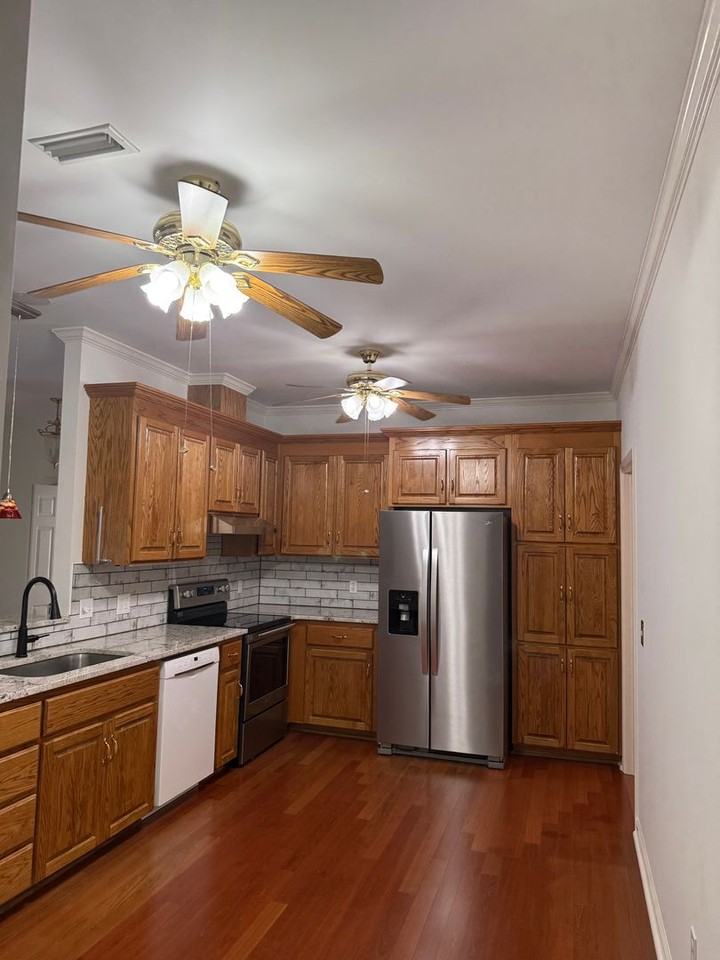 118 Windover Way - Photo 3 of 17