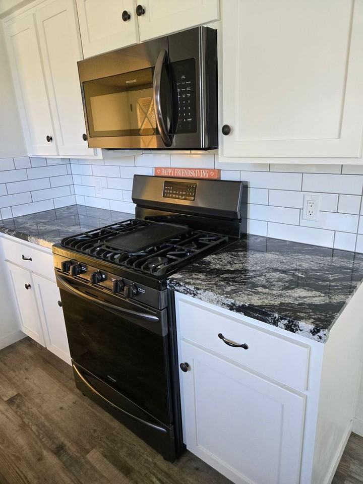 13582 Grangeville Blvd - Photo 4 of 23