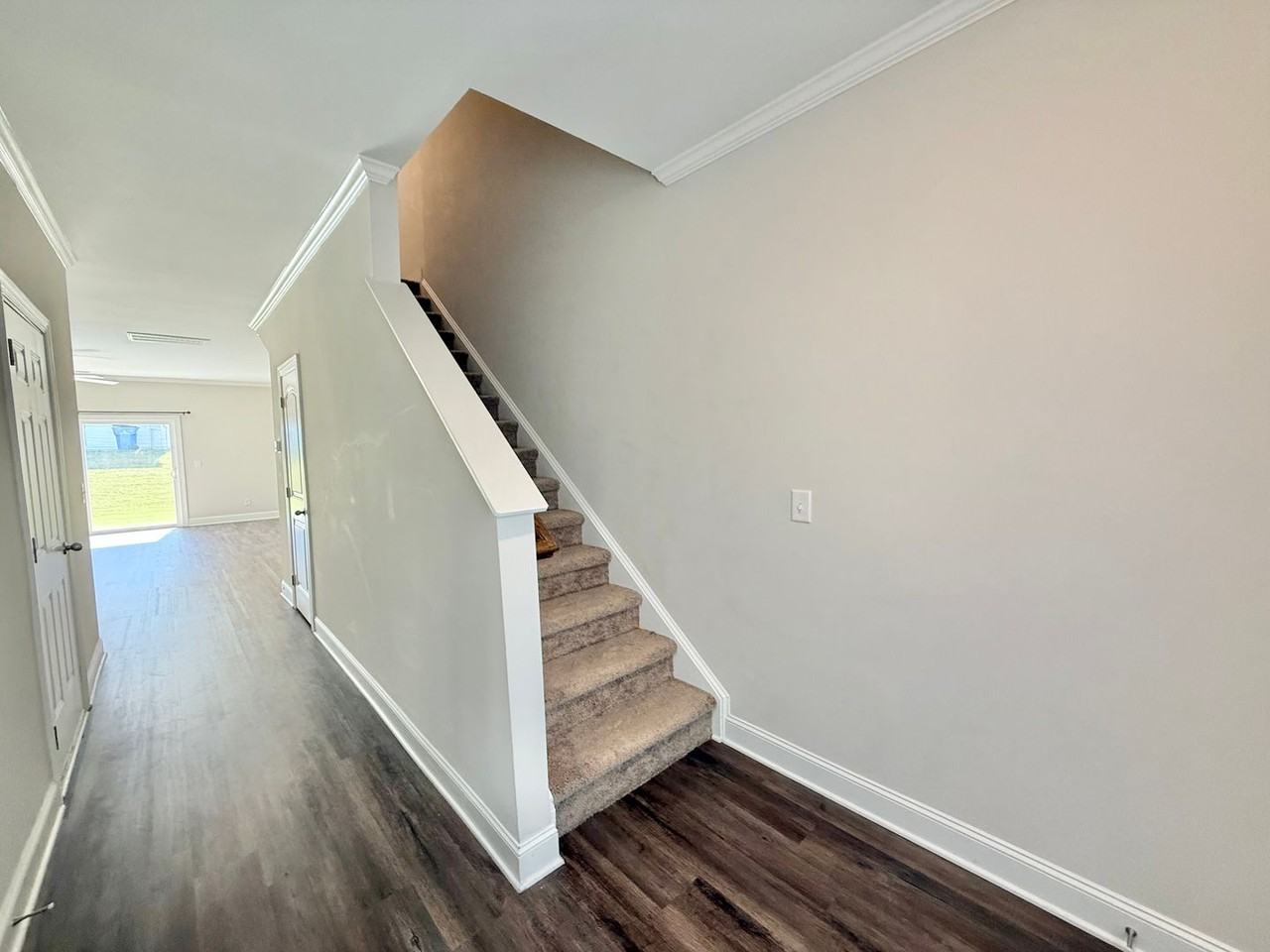 6924 Thalweg Dr - Photo 3 of 23