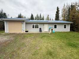 featured image of 2616 Roseanne Ct