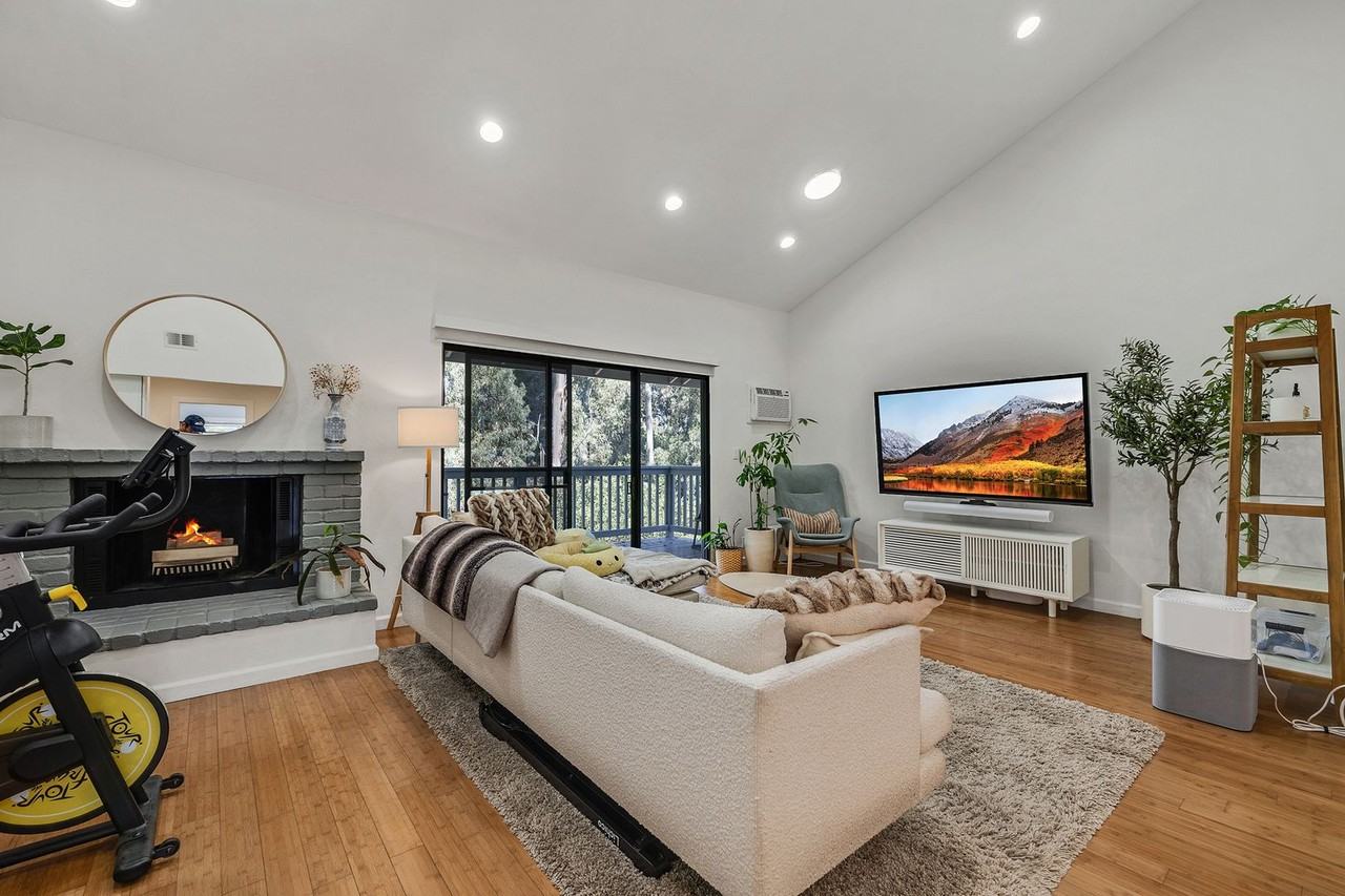 3238 Monika Ln - Photo 3 of 26