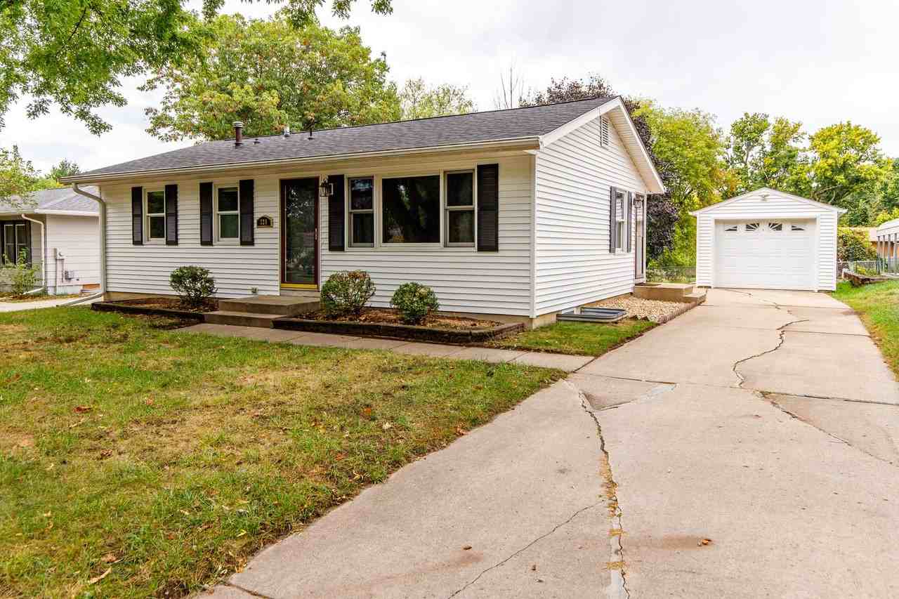 321 Rockwell Ave - Photo 3 of 25