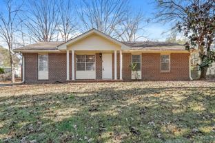 77 Oakwood St - Photo 1 of 1