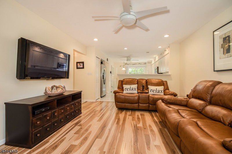 22 Stillwell Ct #22 - Photo 3 of 10