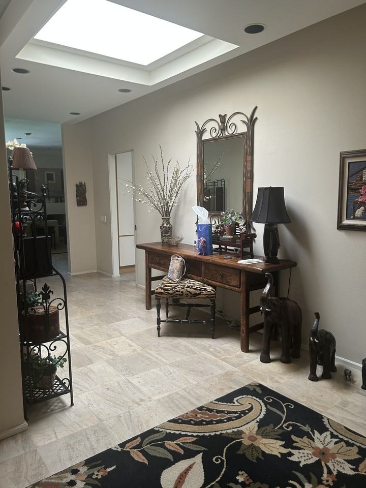 23 Duke Dr #23 - Photo 2 of 20