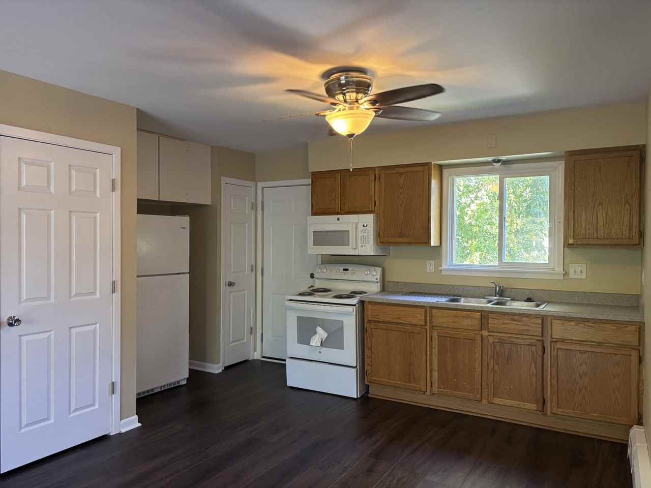 2838 Moland St #C - Photo 2 of 15