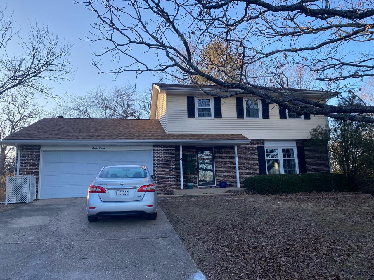 1101 Mimosa Ct - Photo 3 of 14