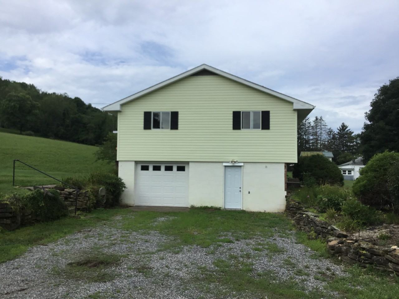 56 Martha Ellen Dr #NA - Photo 2 of 14