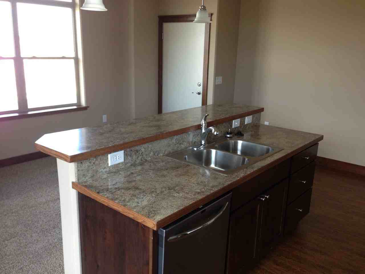 2888 Overlook Blvd #2888 - Photo 4 of 8