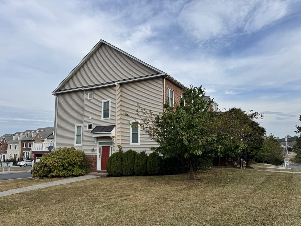 2195 Deyerle Ave #2195 - Photo 2 of 22