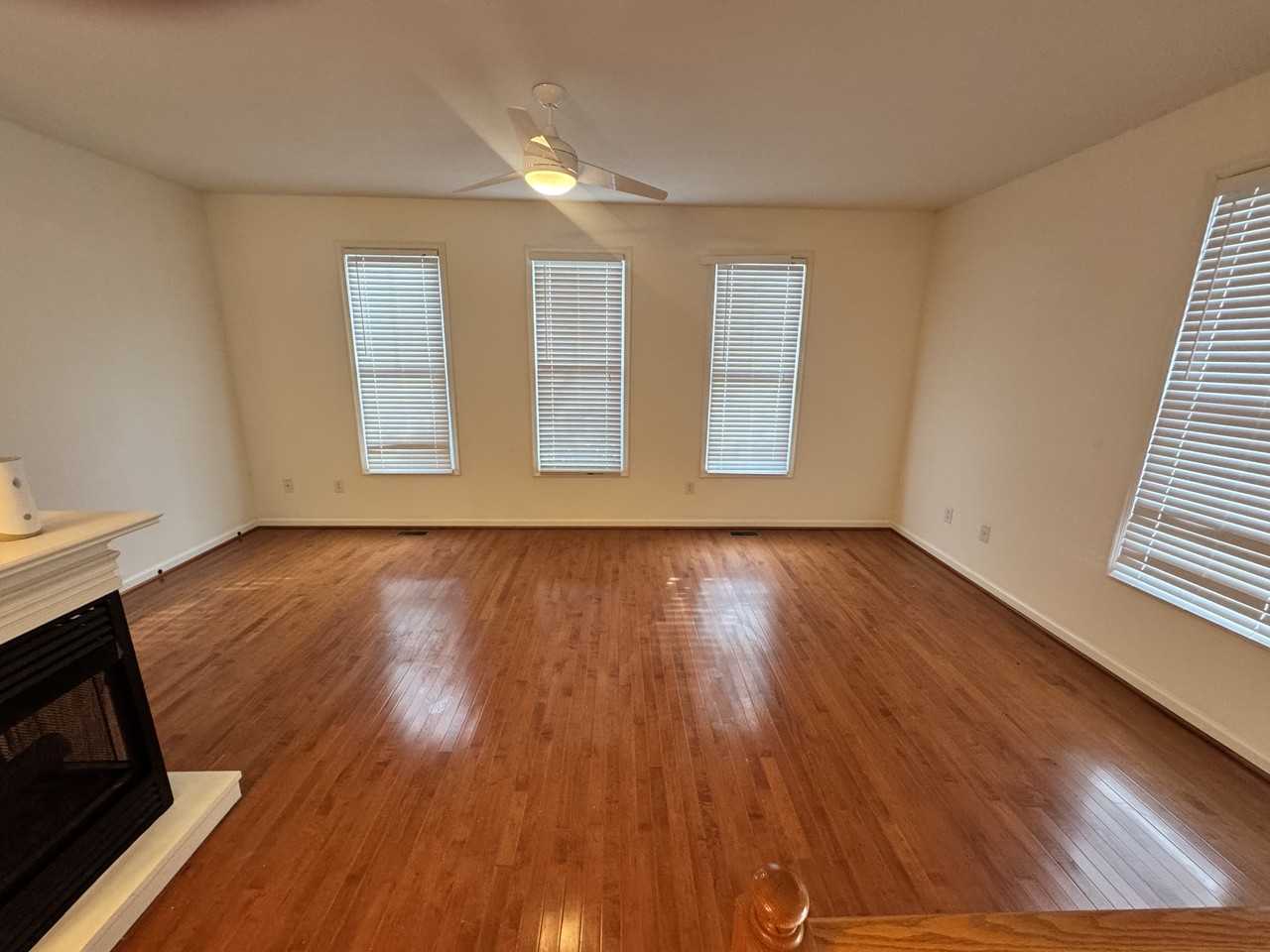 2195 Deyerle Ave #2195 - Photo 5 of 22