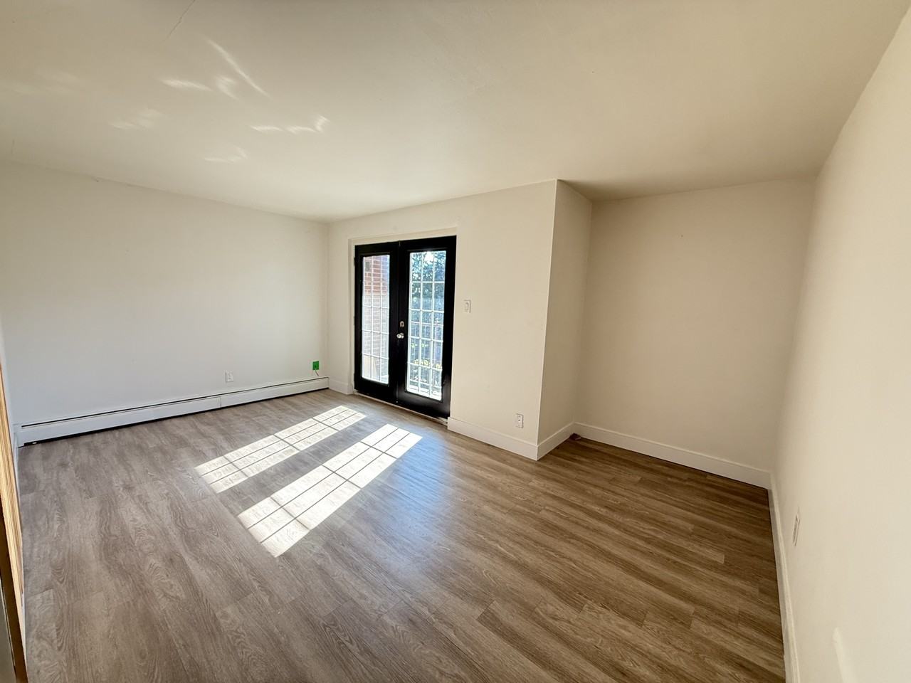 199 Ahrens Street West - Photo 7 of 8