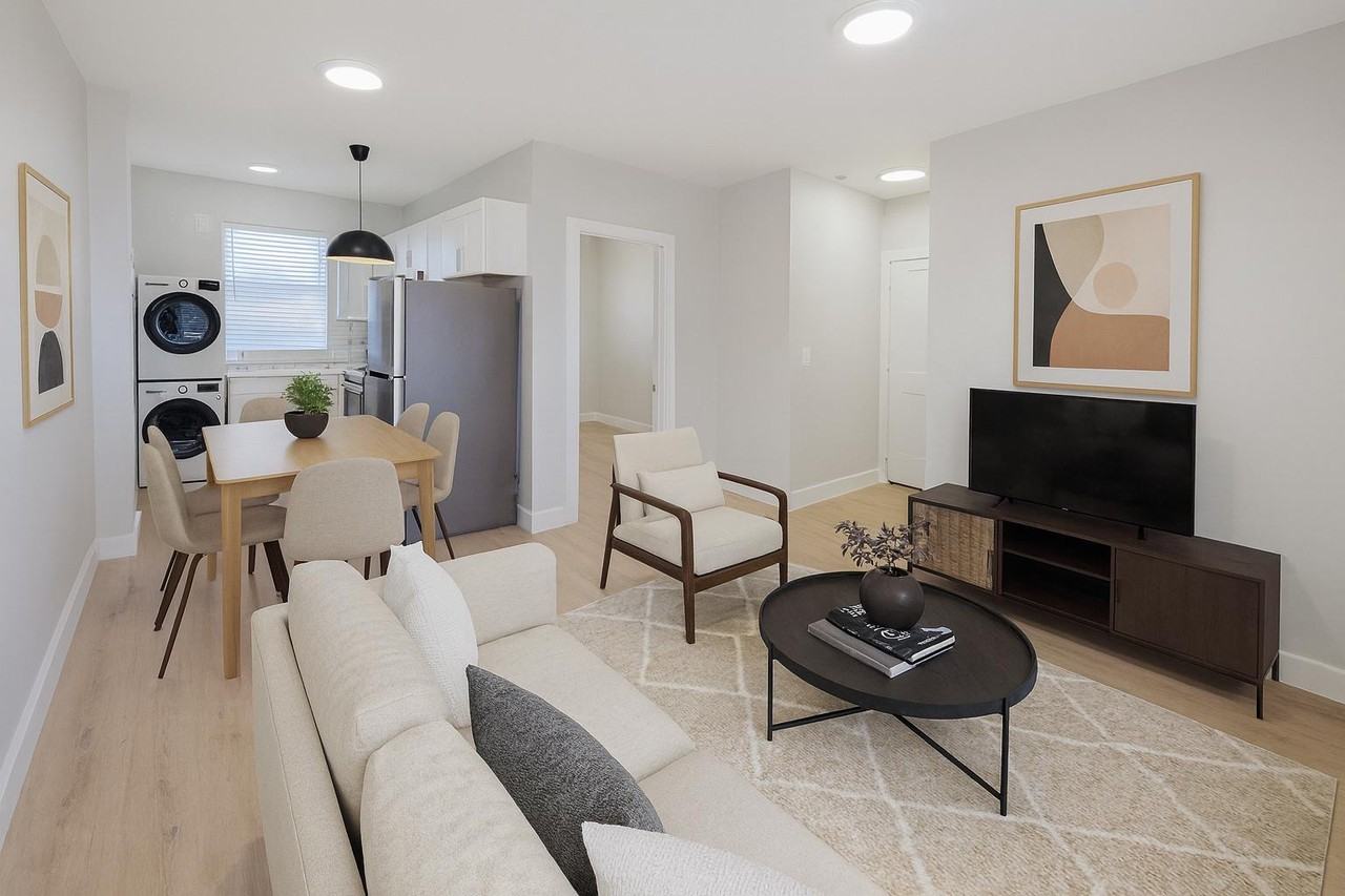 1315 Ne Miami Ct #11 - Photo 3 of 13