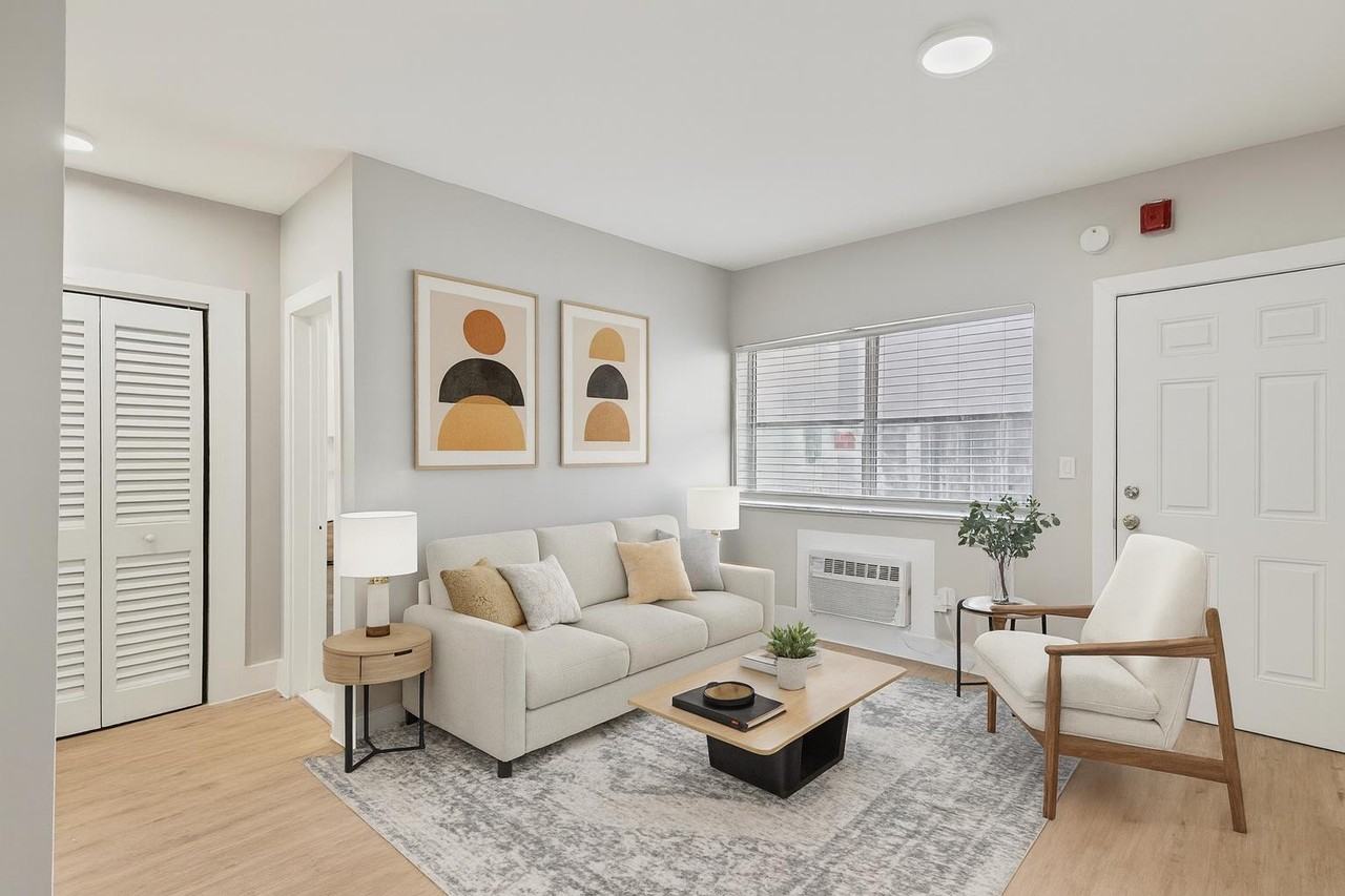 1315 Ne Miami Ct #11 - Photo 5 of 8