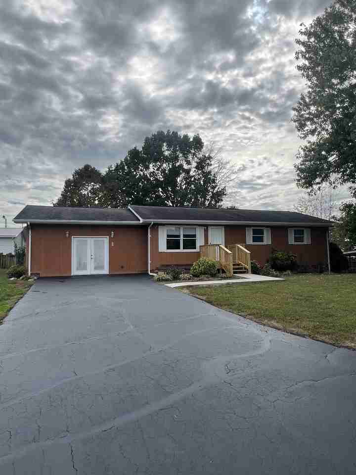185 Lois Dr #NA - Photo 2 of 22