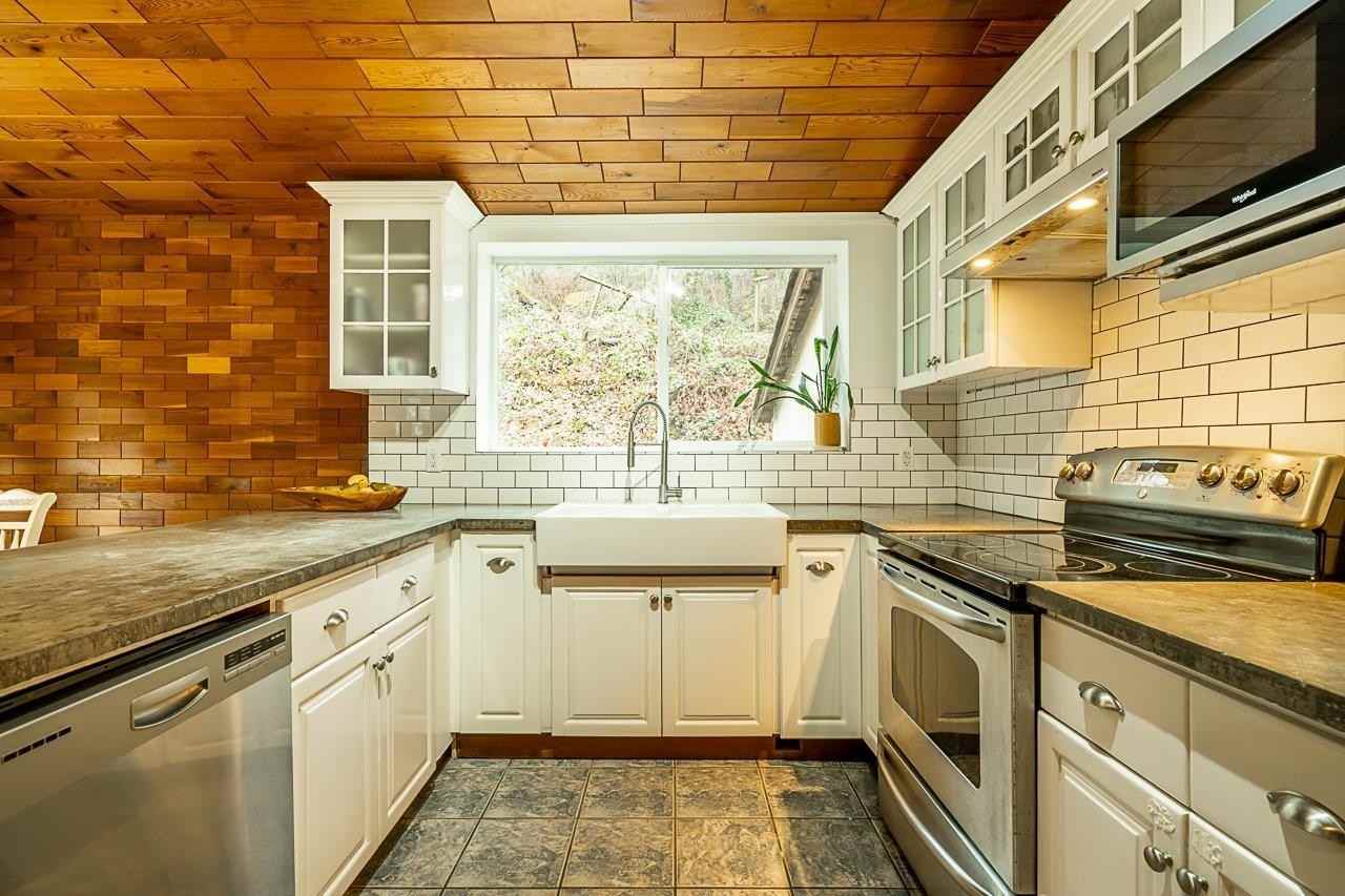 6058 Patrick Street - Photo 5 of 5