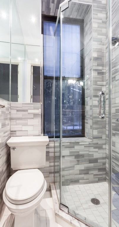 Avenue B #1D - Photo 6 of 7