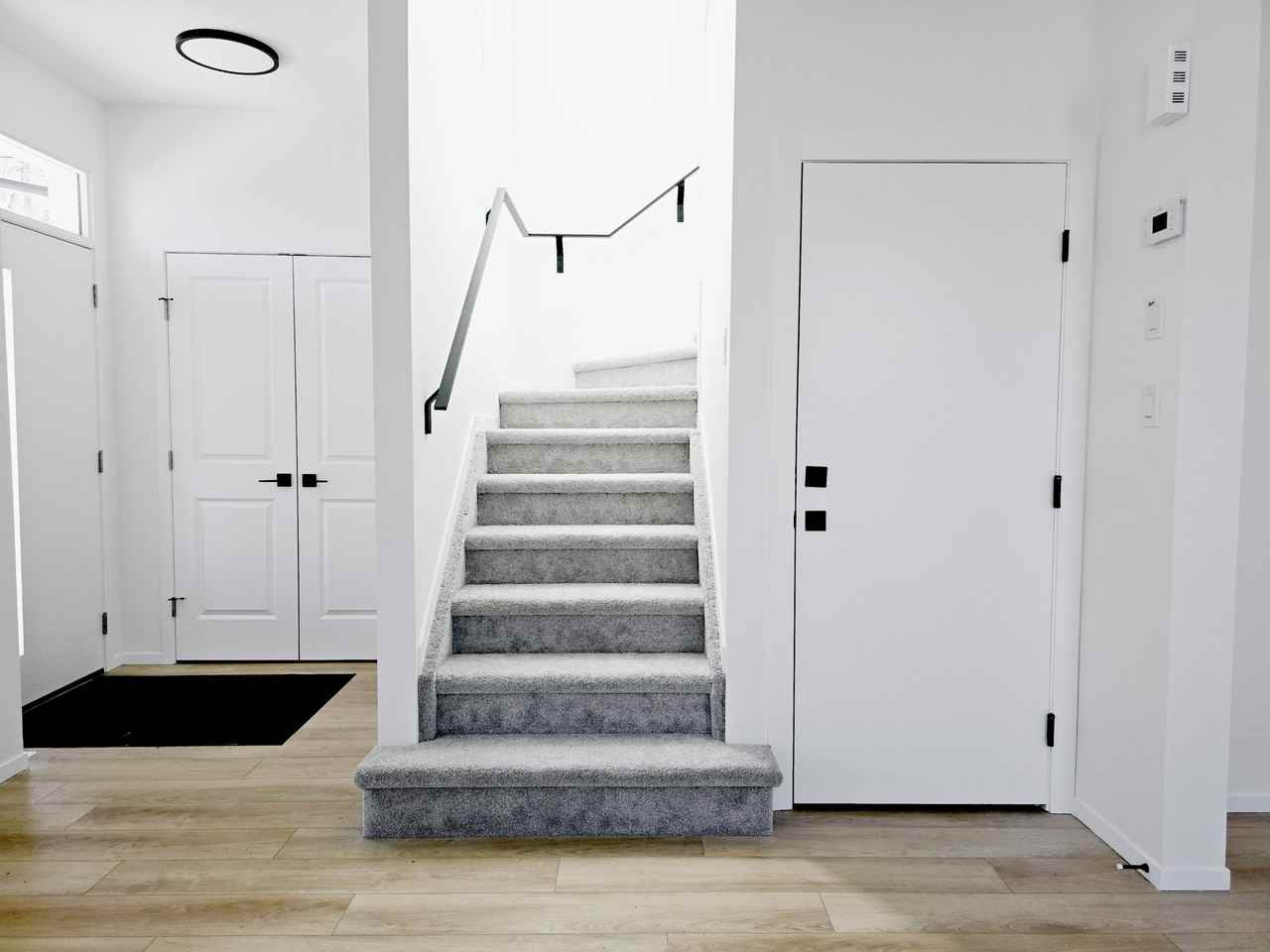 11642 90 St Nw - Photo 5 of 19