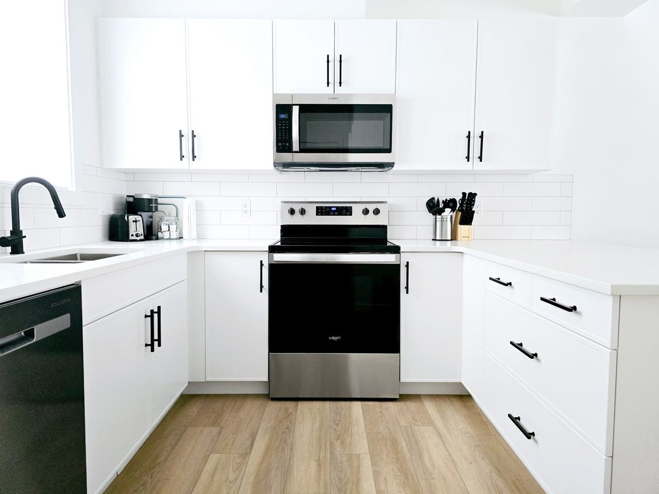 10617 122 Avenue Northwest - 10617 MAIN #10617MAIN - Photo 2 of 18