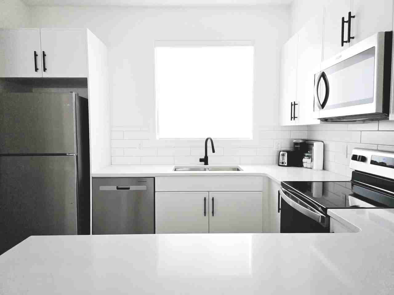 10617 122 Avenue Northwest - 10617 MAIN #10617MAIN - Photo 4 of 18