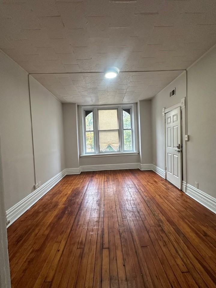 1631 S. California Ave - Photo 2 of 31