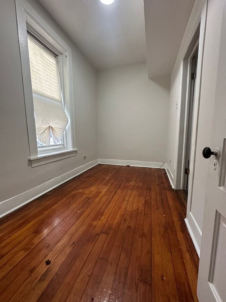 1631 S. California Ave - Photo 7 of 31