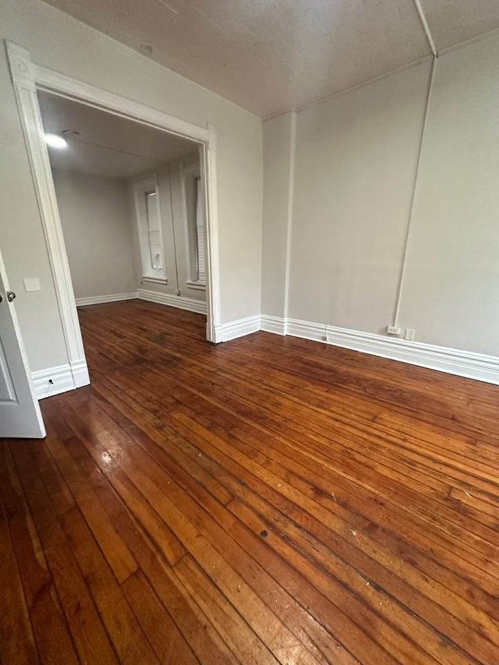 1631 S. California Ave - Photo 5 of 31