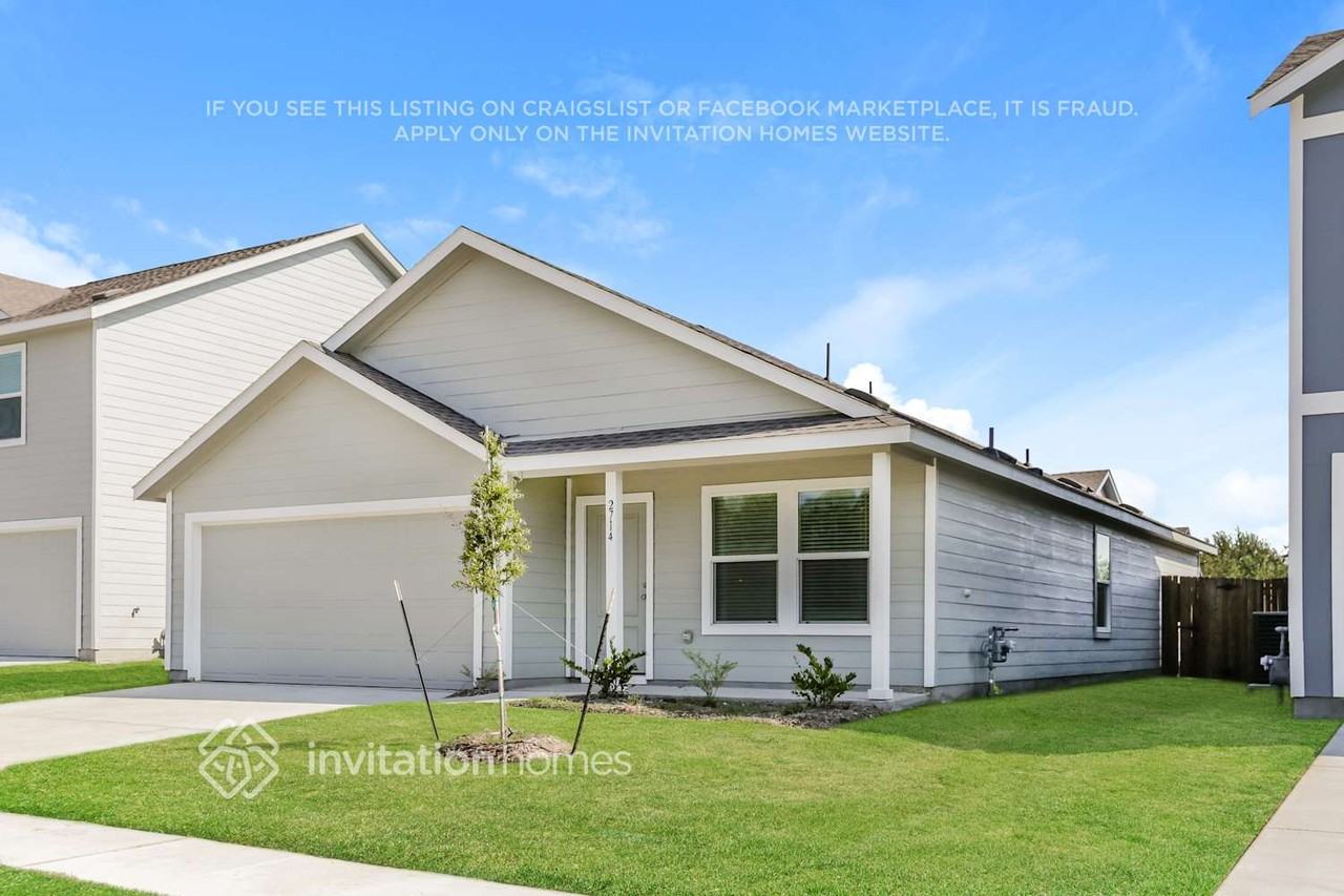 2714 Bronte Blvd - Photo 2 of 16