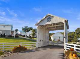featured image of 1925 Lakeshore Drive